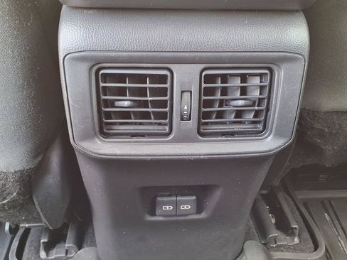 Used 2023 Toyota RAV4 XLE AWD/4WD image 16