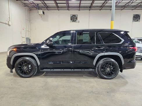 Used 2024 Toyota Sequoia Limited image 7