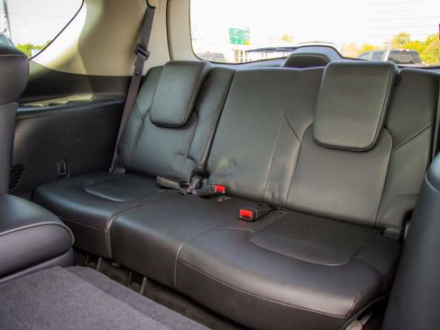 Used 2022 INFINITI QX80 Luxe w/ All-Season Package RWD image 12