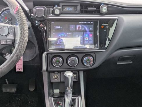 Used 2017 Toyota Corolla L FWD image 13