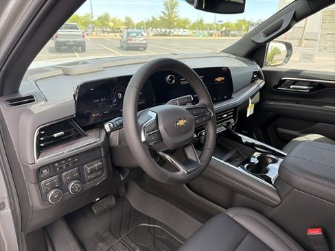 New 2026 Chevrolet Suburban LT w/ Comfort Package AWD/4WD image 11