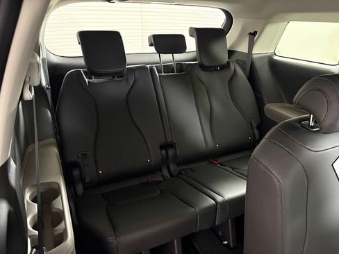 New 2026 Kia Carnival FWD image 41