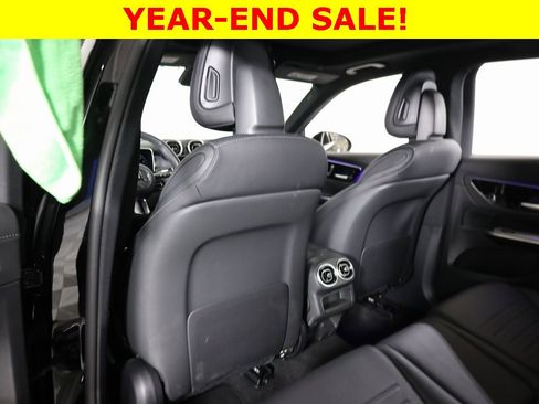 Used 2025 Mercedes-Benz GLC 300 4MATIC image 27