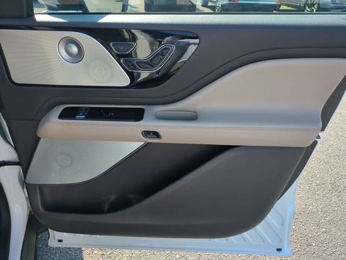 Used 2020 Lincoln Aviator Reserve w/ Equipment Group 201A AWD/4WD image 34