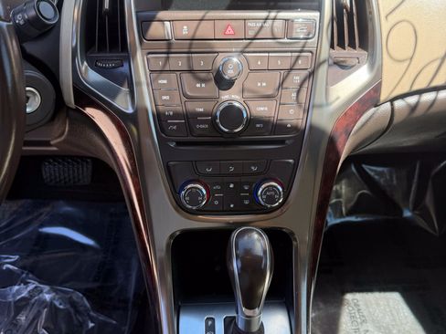 Used 2015 Buick Verano FWD image 11