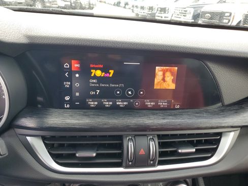 Used 2022 Alfa Romeo Stelvio Sprint image 22