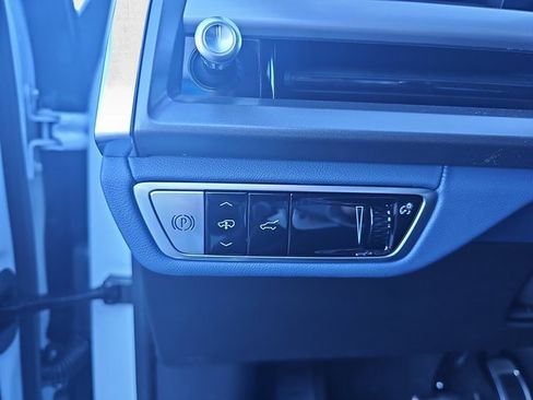 New 2026 Cadillac Vistiq Premium Luxury w/ LPO, Floor Liner Package image 27