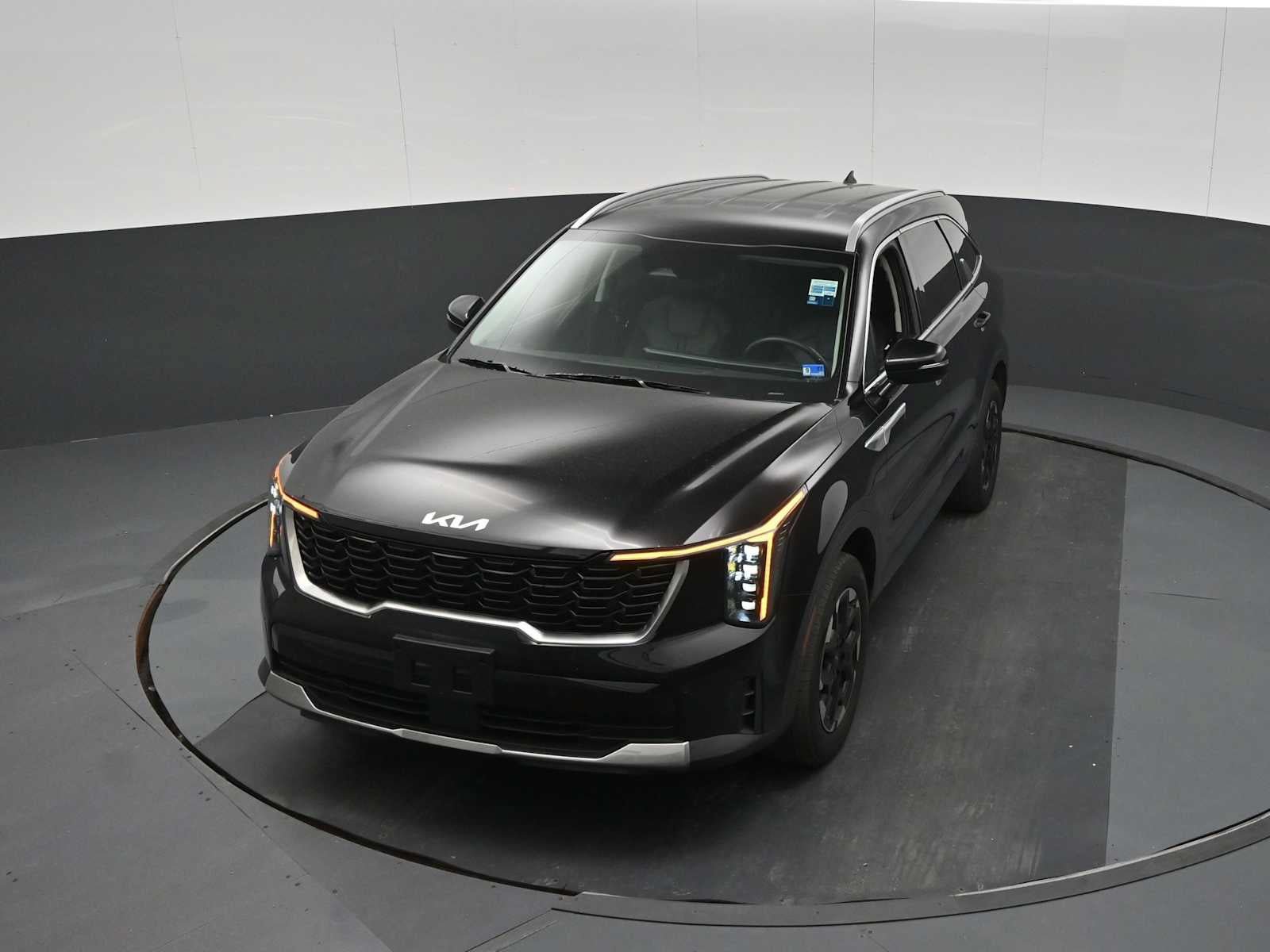Used 2025 Kia Sorento S AWD/4WD image 12