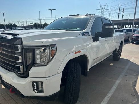 Used 2022 GMC Sierra 2500 AT4 w/ AT4 Premium Plus Package AWD/4WD image 2