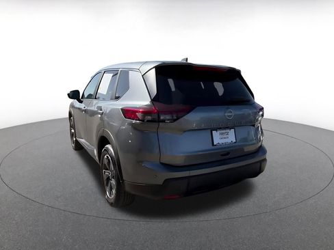 Used 2025 Nissan Rogue SV image 11