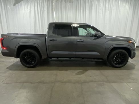 Used 2022 Toyota Tundra SR5 image 3