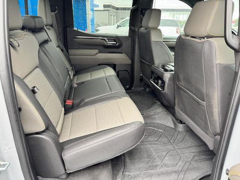 Used 2024 Chevrolet Silverado 1500 ZR2 w/ Technology Package AWD/4WD image 20