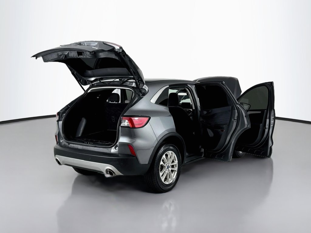 Used 2022 Ford Escape SE w/ Cold Weather Package FWD image 20