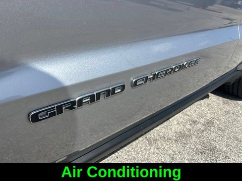 Used 2019 Jeep Grand Cherokee Limited RWD image 21
