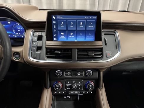 Used 2023 Chevrolet Suburban High Country w/ Advanced Technology Package image 25