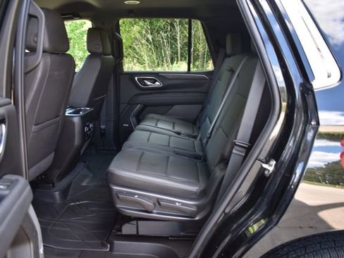 Used 2022 Chevrolet Tahoe LT w/ Luxury Package RWD image 10