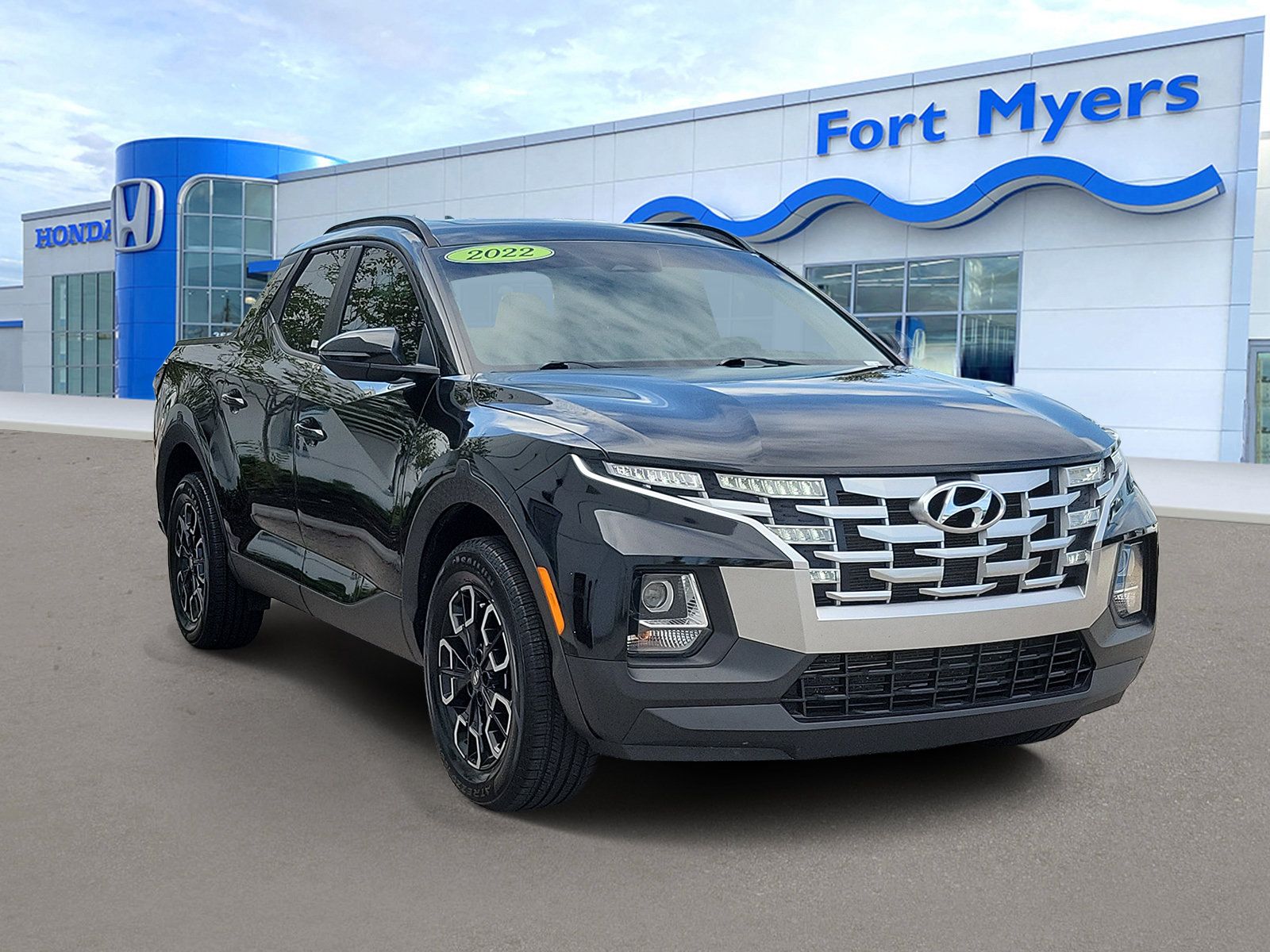 Used 2022 Hyundai Santa Cruz SEL w/ Activity Package FWD image 1
