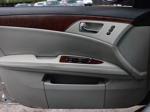 Used 2011 Toyota Avalon FWD image 45