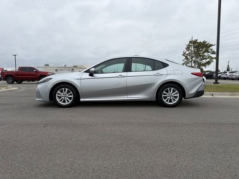 Used 2025 Toyota Camry LE FWD image 2