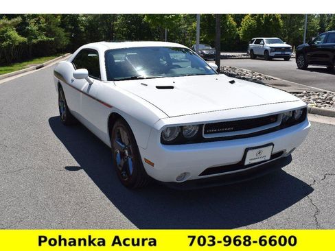 Used 2014 Dodge Challenger R/T Plus RWD image 1