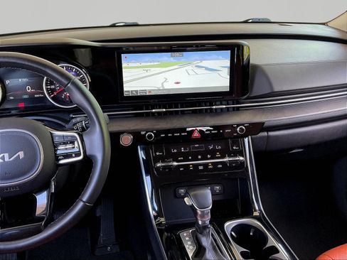 Used 2022 Kia Carnival SX FWD image 9