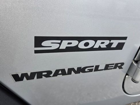 Used 2012 Jeep Wrangler Sport AWD/4WD image 18