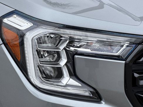 Used 2024 GMC Terrain SLT w/ Elevation Edition FWD image 10