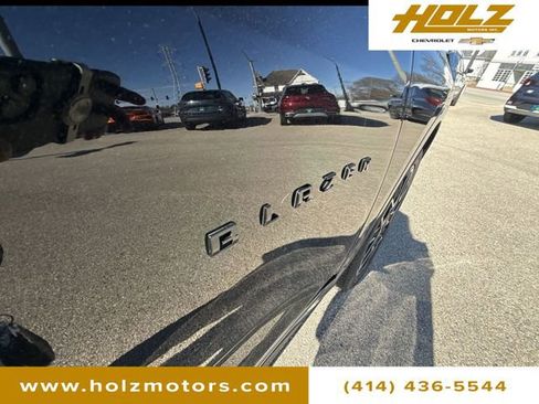 Certified 2023 Chevrolet Blazer RS w/ Driver Confidence II Package image 5