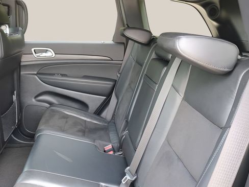 Used 2022 Jeep Grand Cherokee Laredo X RWD image 18