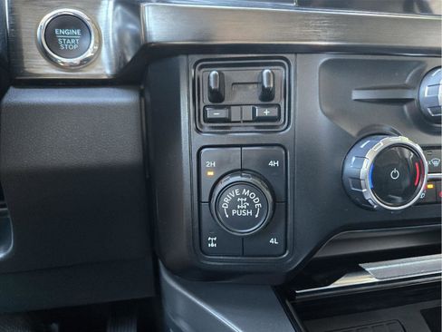 Used 2024 Ford F250 Lariat w/ Tremor Off-Road Package image 38