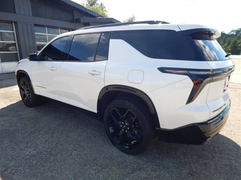 Used 2025 Chevrolet Traverse RS AWD/4WD image 5