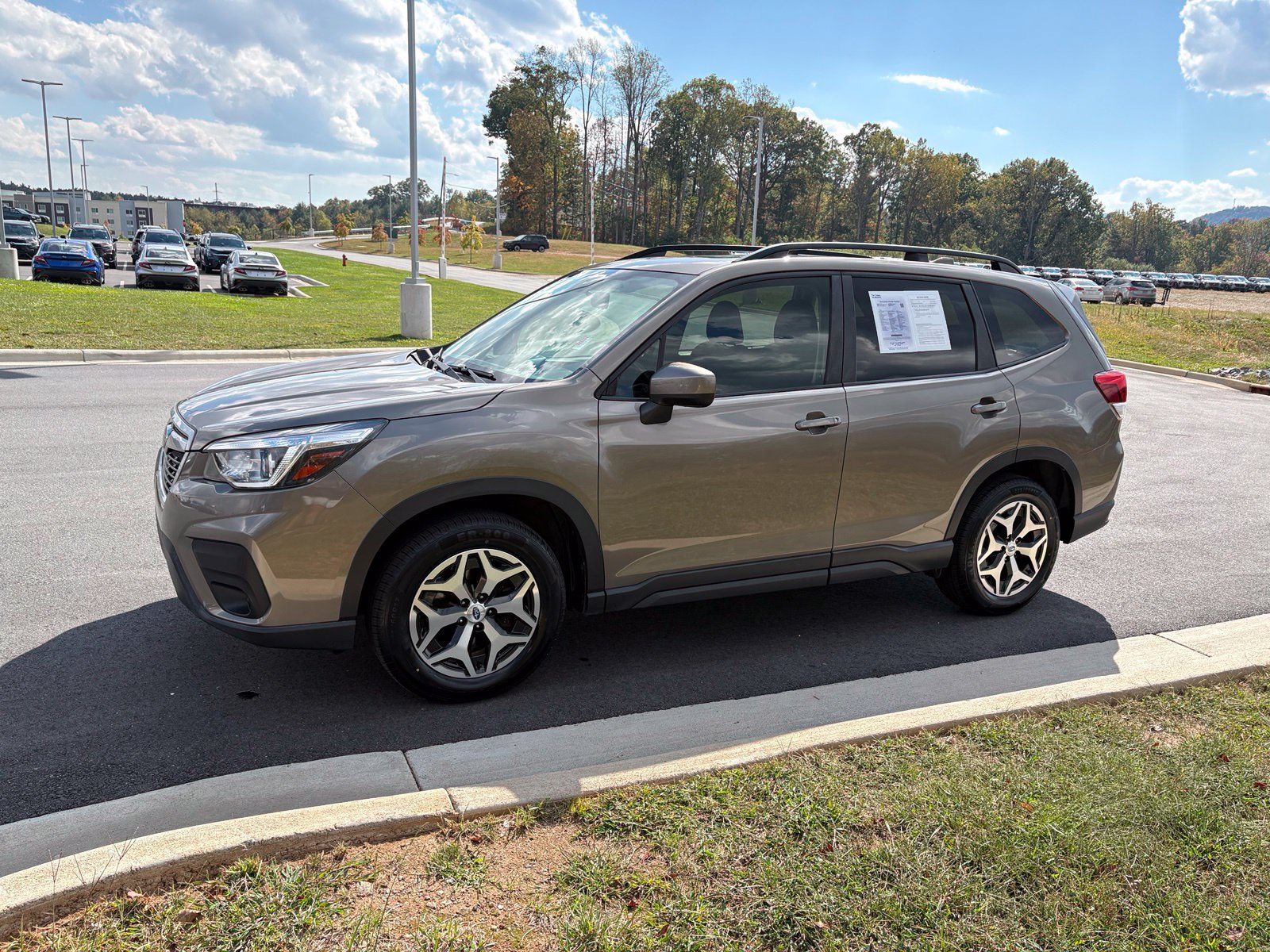 Used 2019 Subaru Forester Premium AWD/4WD image 4