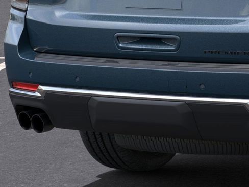 New 2025 Chevrolet Suburban Premier image 14