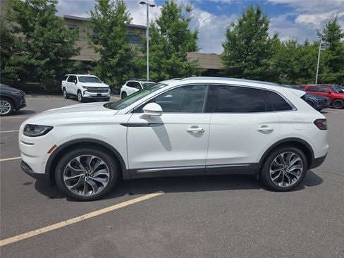Used 2023 Lincoln Nautilus Reserve w/ Equipment Group 201A AWD/4WD image 6