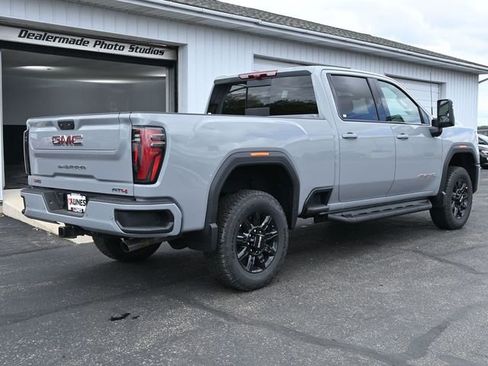 Used 2025 GMC Sierra 3500 AT4 w/ Technology Package image 6