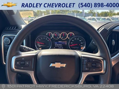Used 2020 Chevrolet Silverado 1500 LT w/ Trailering Package image 9