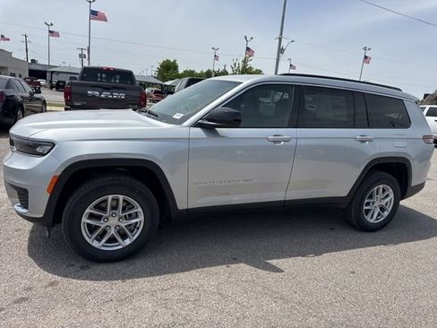 New 2025 Jeep Grand Cherokee L Laredo AWD/4WD image 3