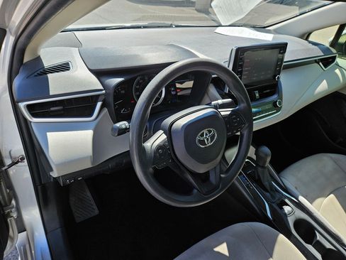 Used 2020 Toyota Corolla LE w/ Carpet Mat Package (TMS) FWD image 14