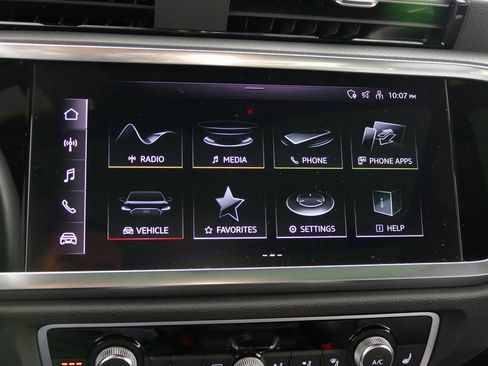 Certified 2025 Audi Q3 2.0T Premium Plus w/ Premium Plus Package image 19