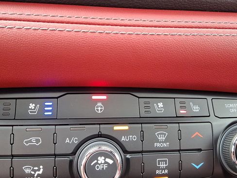 Used 2022 Dodge Durango R/T w/ Blacktop Package AWD/4WD image 28