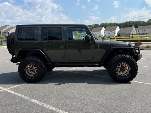 Used 2015 Jeep Wrangler Unlimited Rubicon w/ Dual Top Group AWD/4WD image 8