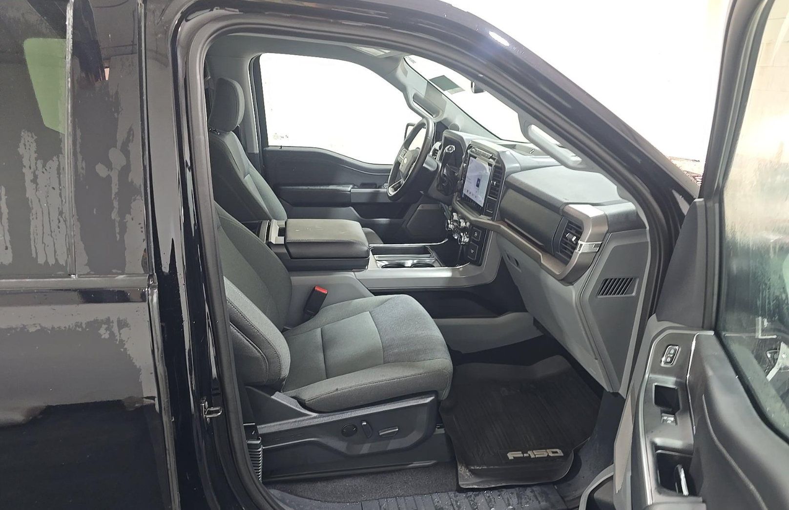 Used 2024 Ford F150 XLT w/ Equipment Group 303A High AWD/4WD image 8