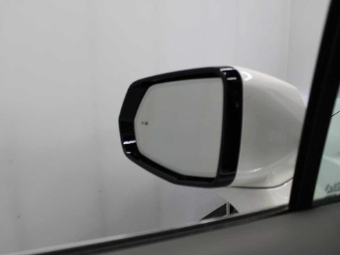 Used 2023 Cadillac XT5 Premium Luxury AWD/4WD image 7