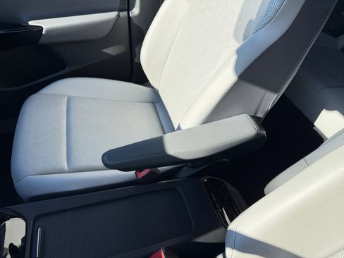 Used 2021 Volkswagen ID.4 Pro S image 14