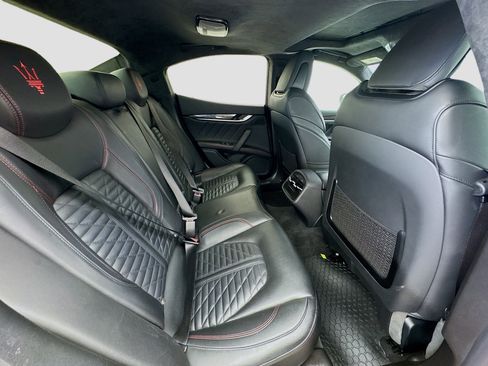 Used 2022 Maserati Ghibli F Tributo image 19