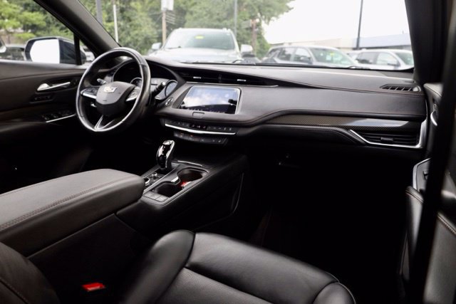 Used 2023 Cadillac XT4 Sport AWD/4WD image 39
