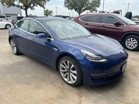 Used 2019 Tesla Model 3 RWD image 1