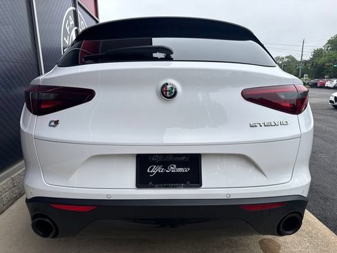 Used 2023 Alfa Romeo Stelvio Sprint AWD/4WD image 10