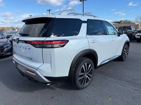 New 2025 Nissan Pathfinder Platinum w/ Cargo Package image 5