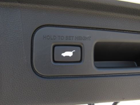 Certified 2025 Honda Pilot EX-L image 13